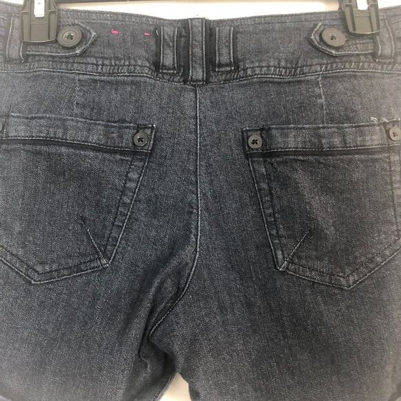 Candie's Mid Rise Cuffed Jean Shorts Dark Wash Size 5 - Picture 7 of 9